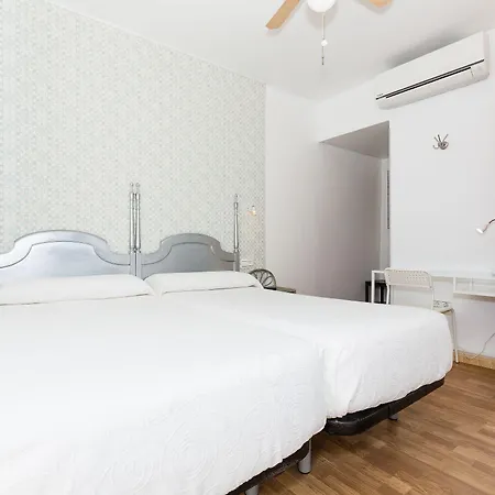 Guadalupe Cozy Торремолинос