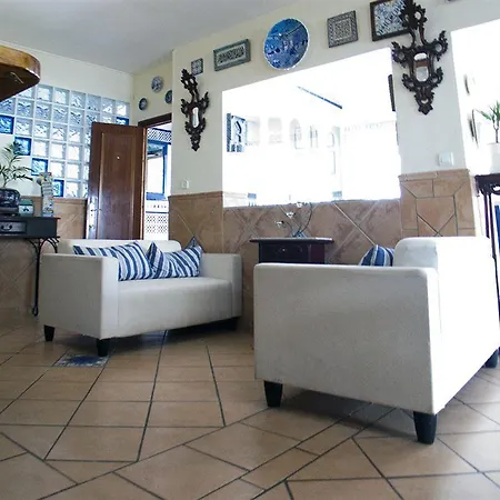 Πανσιόν Guadalupe Cozy 2*